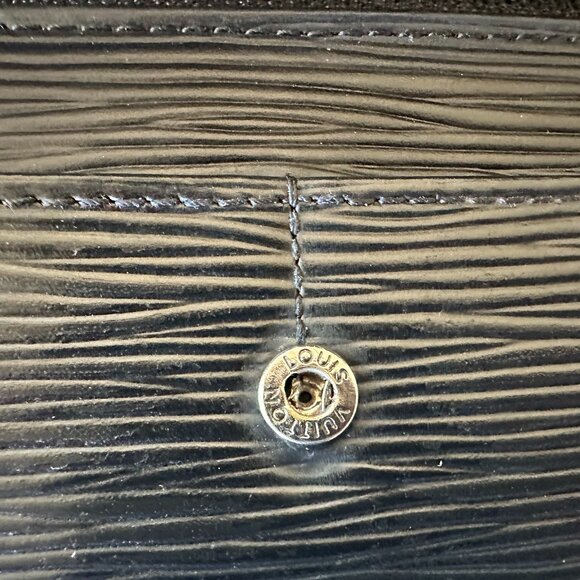 Louis Vuitton Black Epi Leather Sarah Long Wallet - Picture 8 of 15